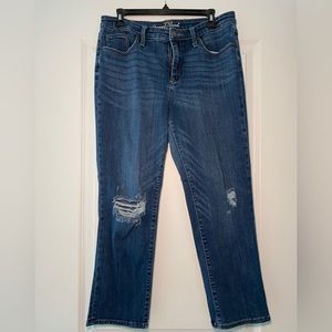 LEAVES TODAY- PLACE OFFER: Universal Threads Jeans